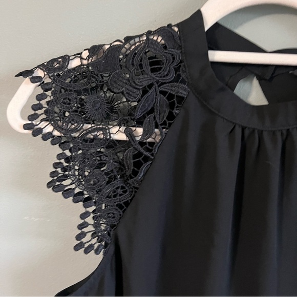 Express Black Crochet Lace Cap Sleeve Blouse, Open Keyhole Back, Size Medium - Picture 3 of 9